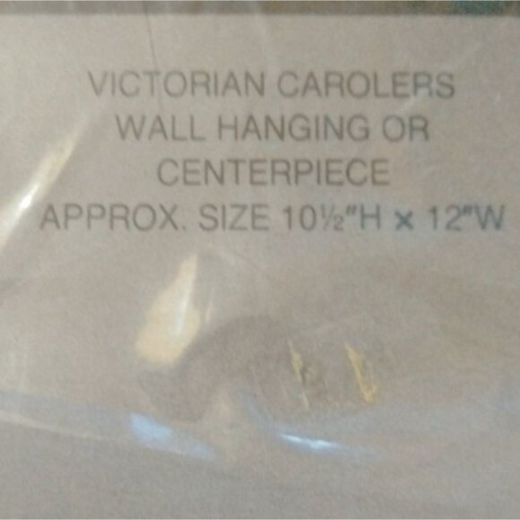 Victorian Carolers Plastic Needlecraft Ala Mode W90 540 - Picture 6 of 7